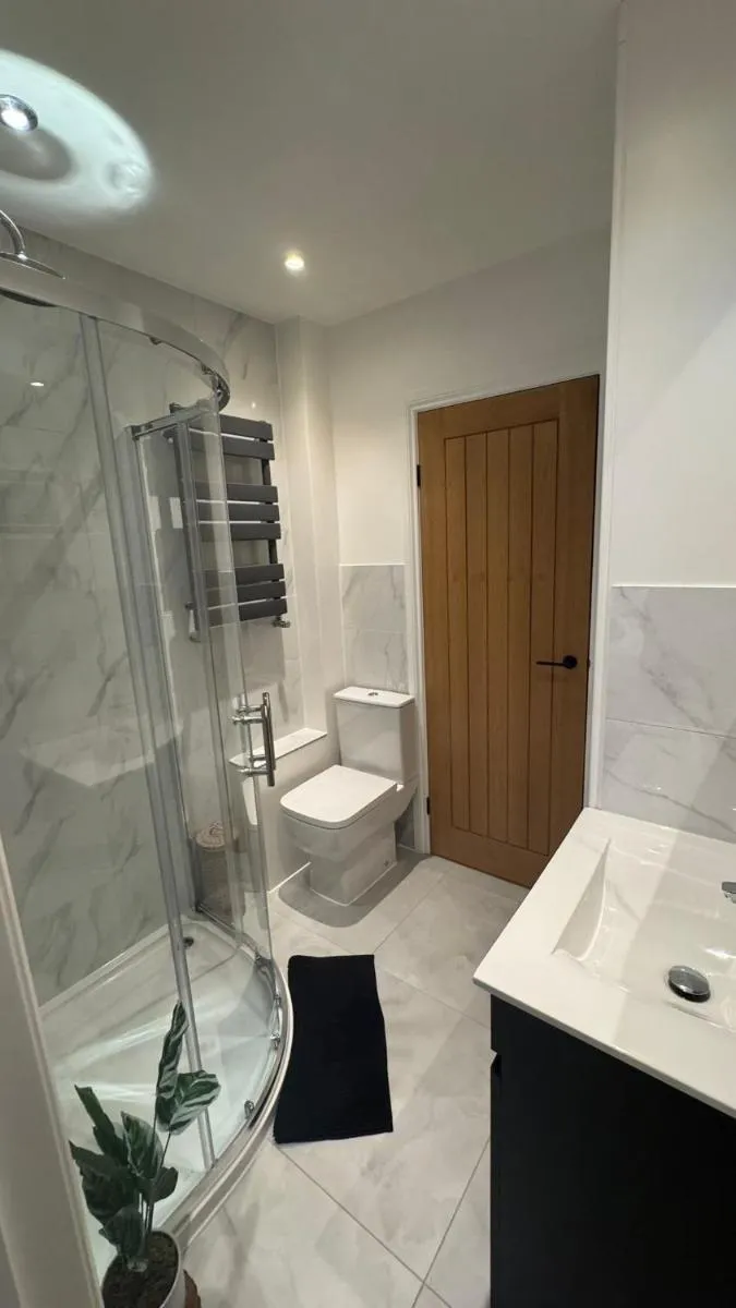 Image 4 of Elegant Studio Retreat in Hampstead – Central London Access