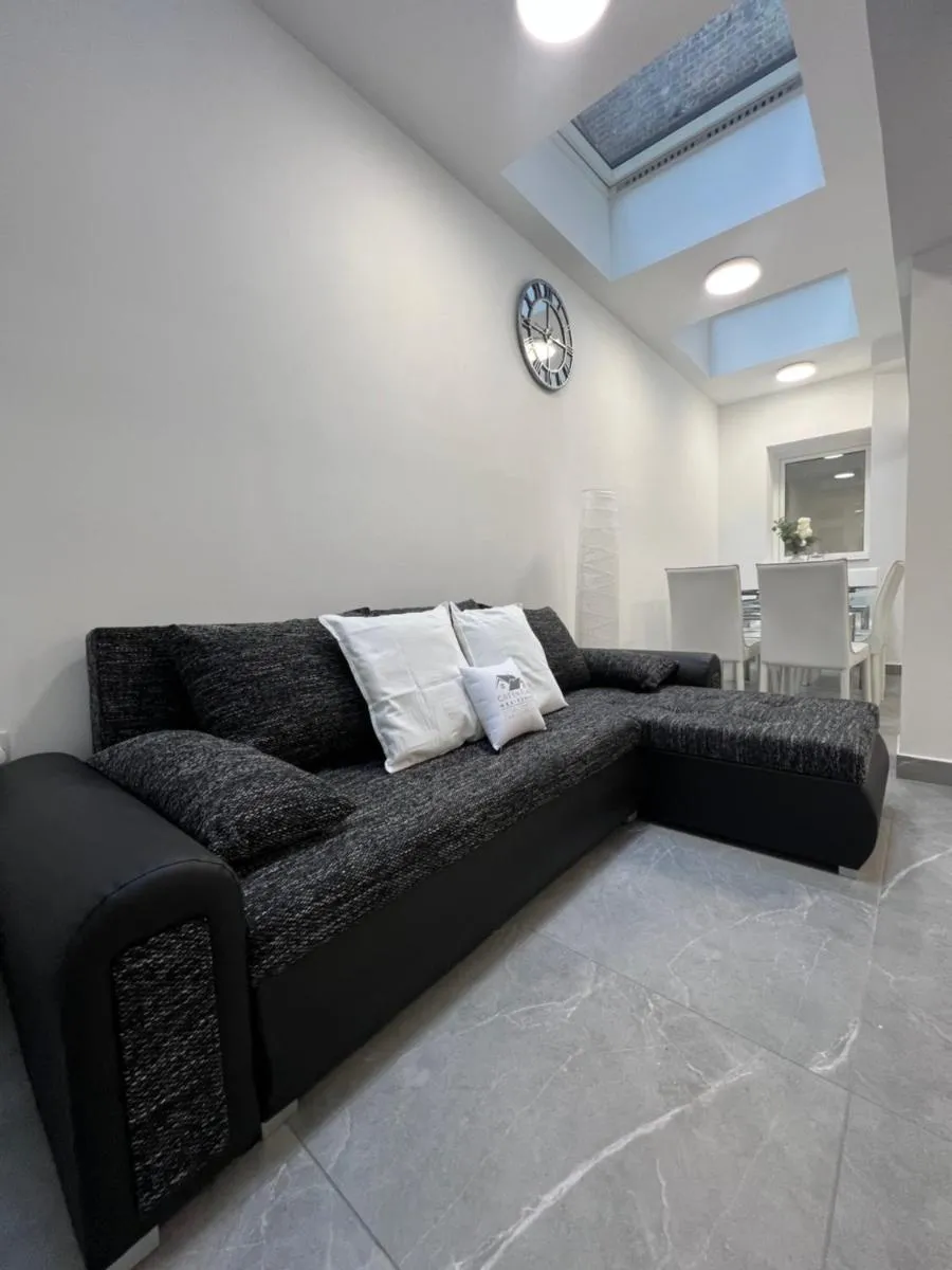 Image 3 of Elegant West Hampstead Stay 3BR