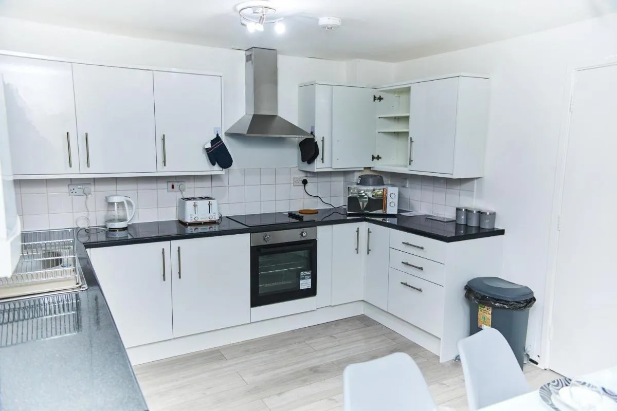 Image 4 of Emerald Haven 5 Star Proximity