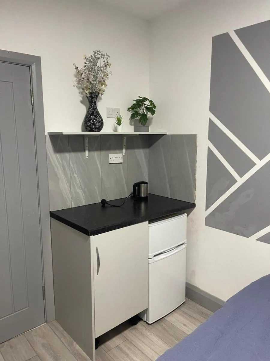 Image 4 of En-Suite Double Room in Hounslow