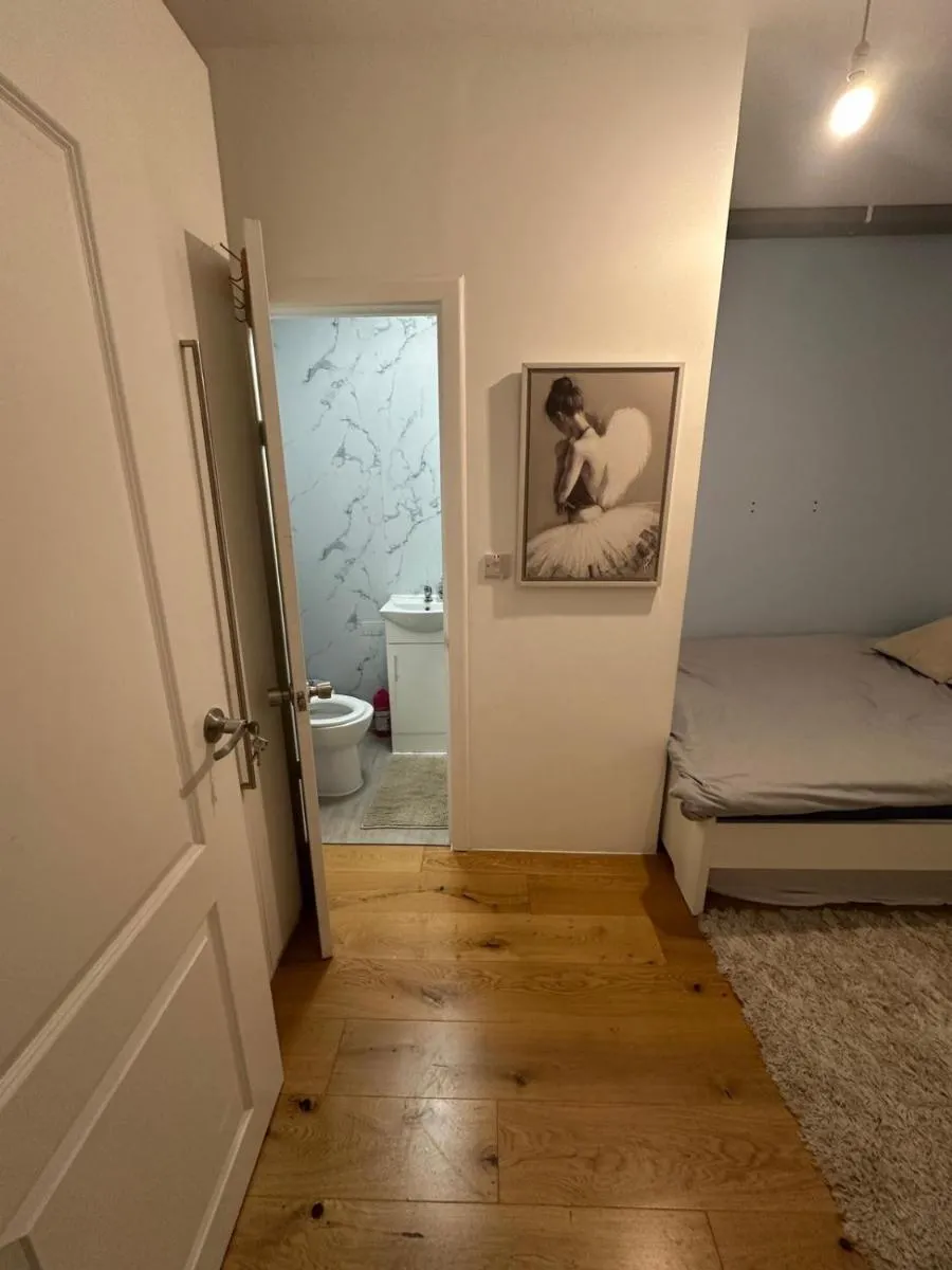 Image 5 of En Suits room with your own bathroom and toilet