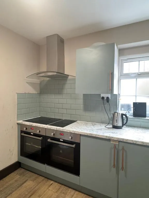 Image 1 of En-suite studios near Wembley Stadium