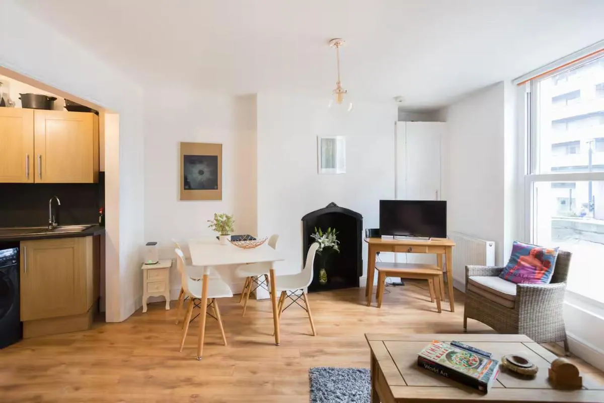 Image 3 of Entire Apartment in Central London