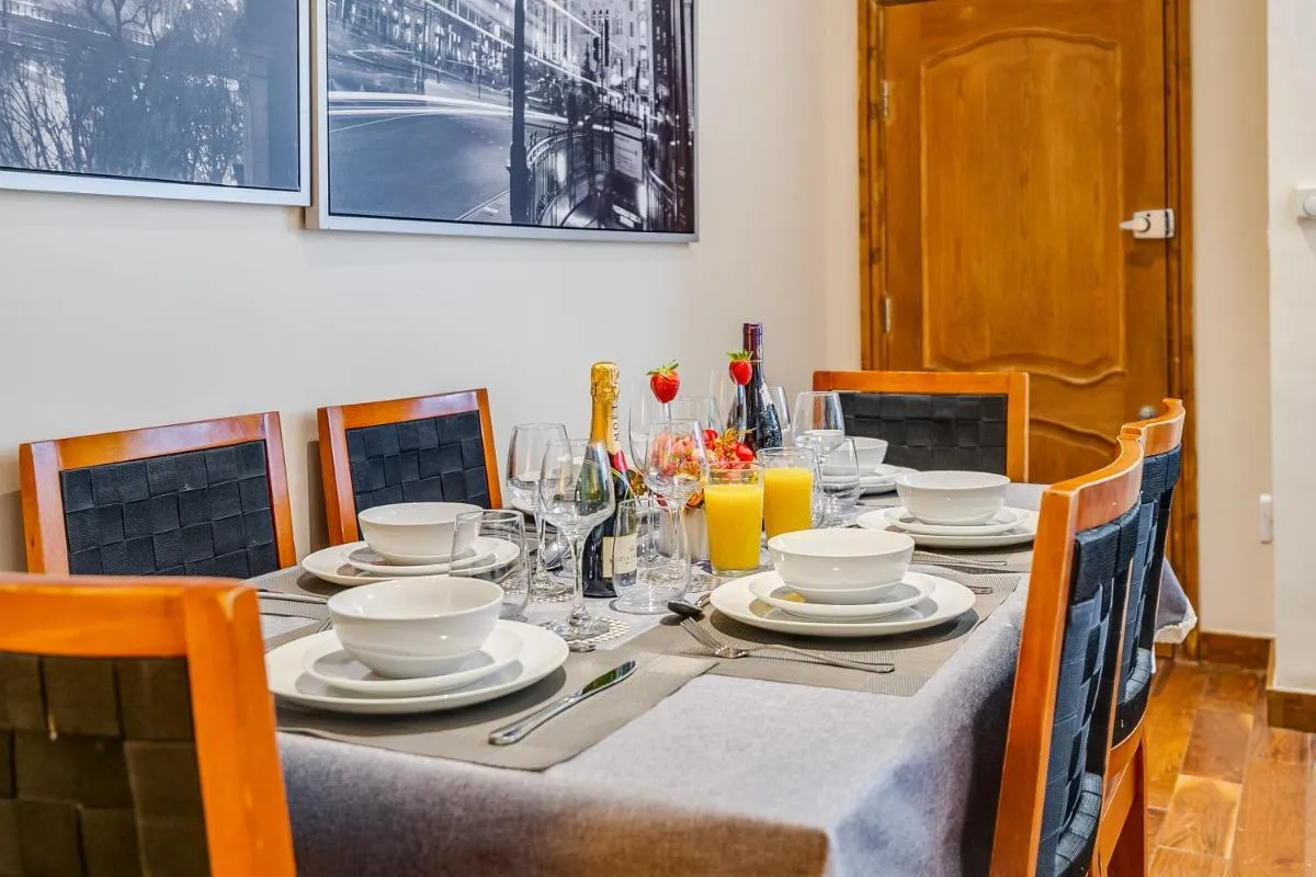 Image 5 of Entire Family Home – 2BD2BTH Central Earl’s Court