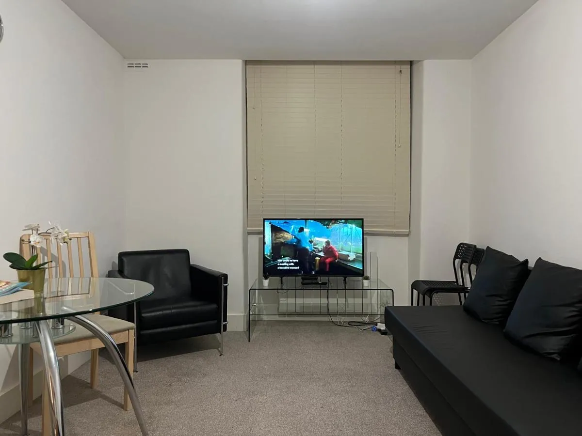 Image 5 of Entire Flat near Kings Cross