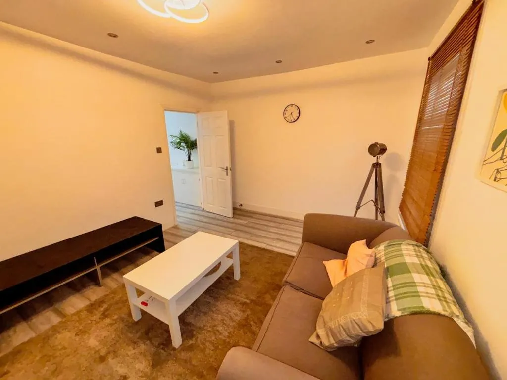 Image 1 of Entire Modern 1 Bedroom Home In East Dulwich