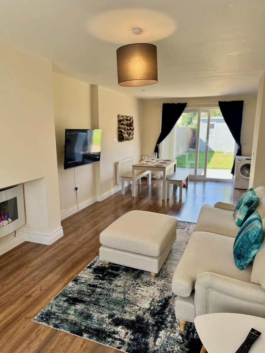 Image 3 of Enyo House Brentford London