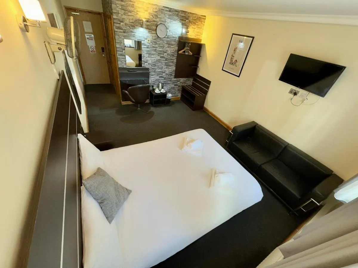 Image 3 of Epsilon Hotel