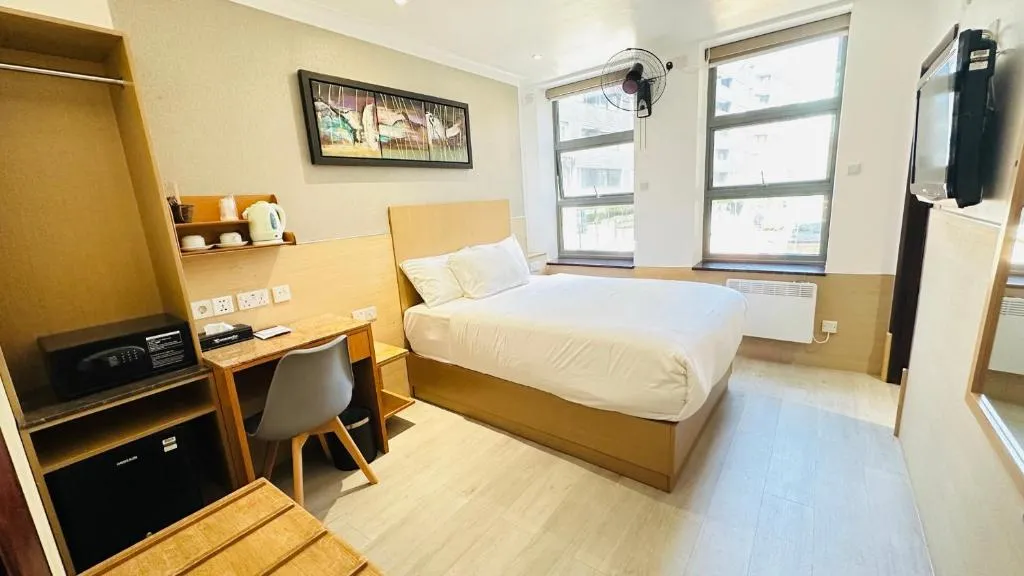 Image 1 of Eurotraveller Hotel- Express (Elephant & Castle)