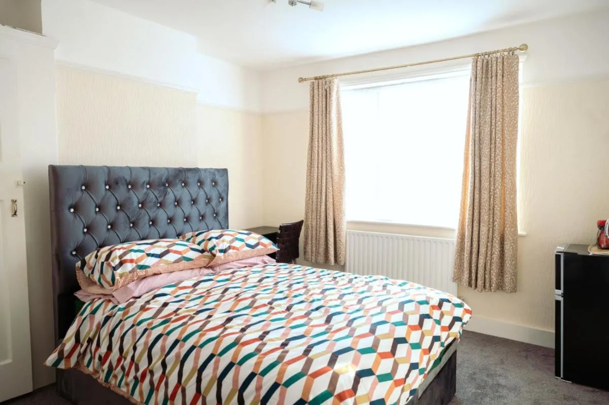 Image 4 of Exclusive 26 room