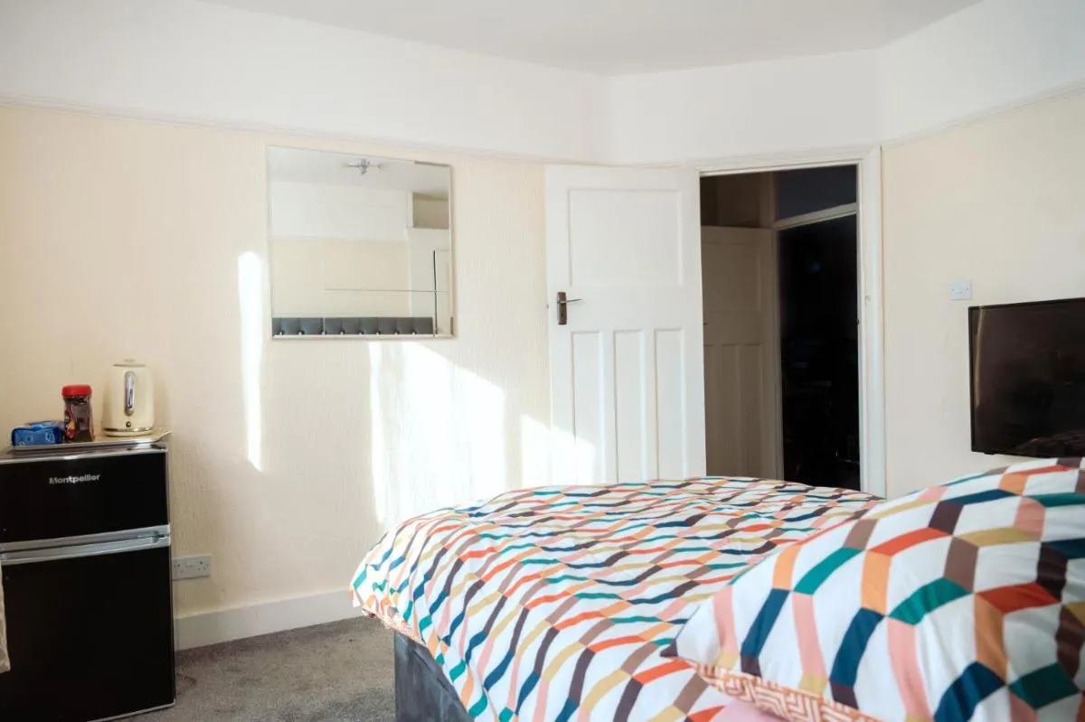 Image 5 of Exclusive 26 room