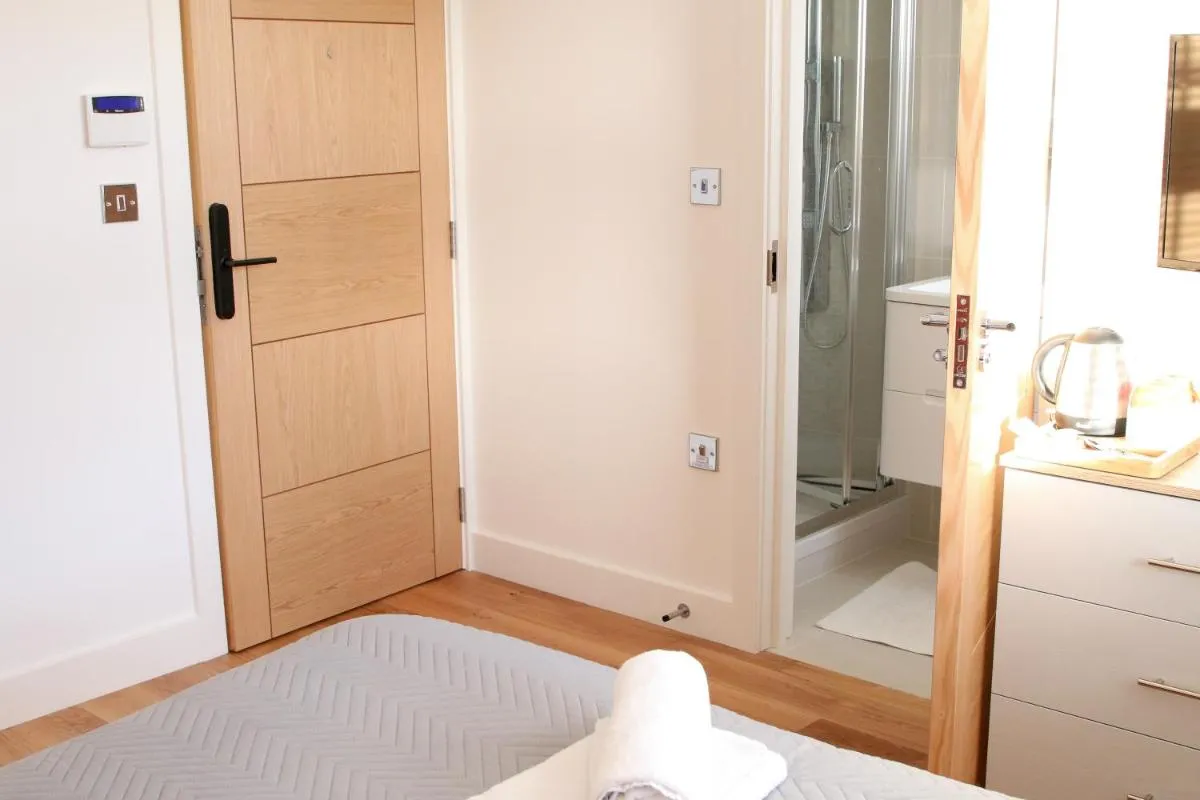 Image 3 of Exclusive Ensuite Double Room