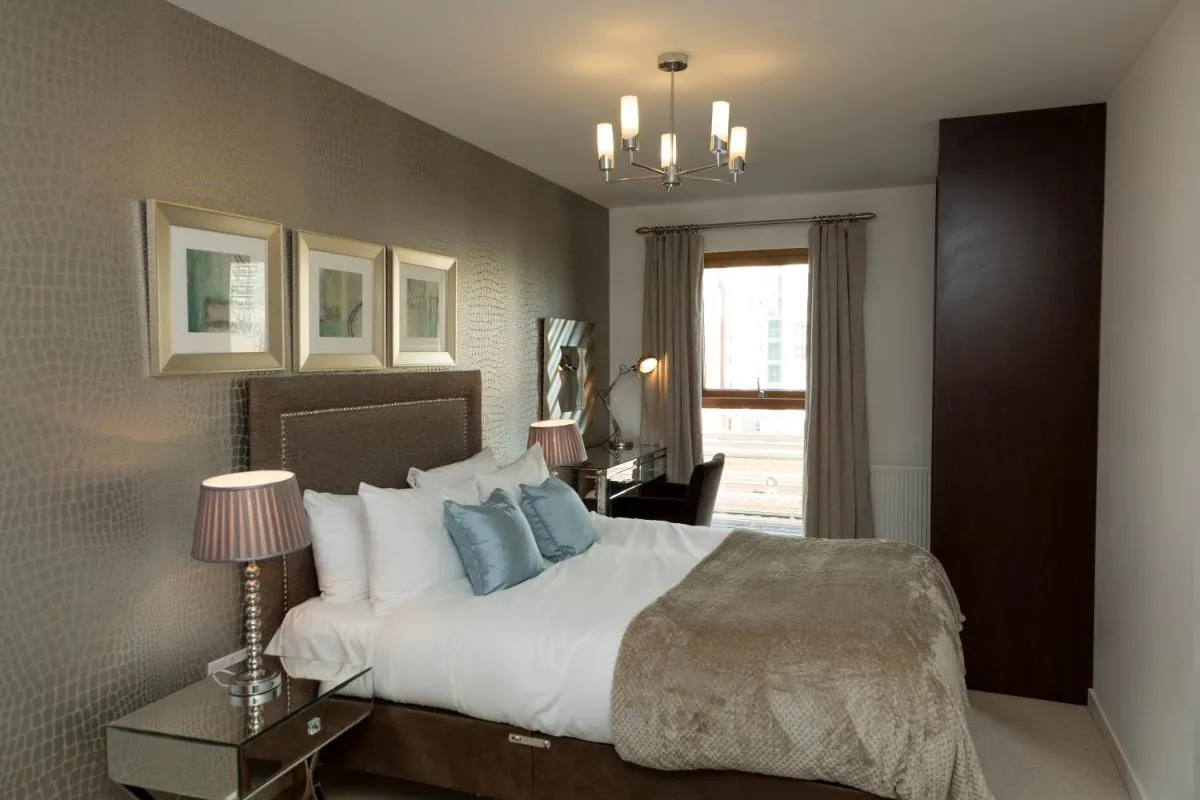 Image 5 of Exclusive Tower Bridge Apartment