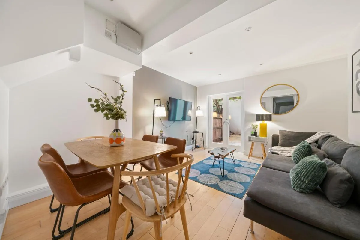 Image 4 of Exclusive & Comfortable Home by Old Street Station