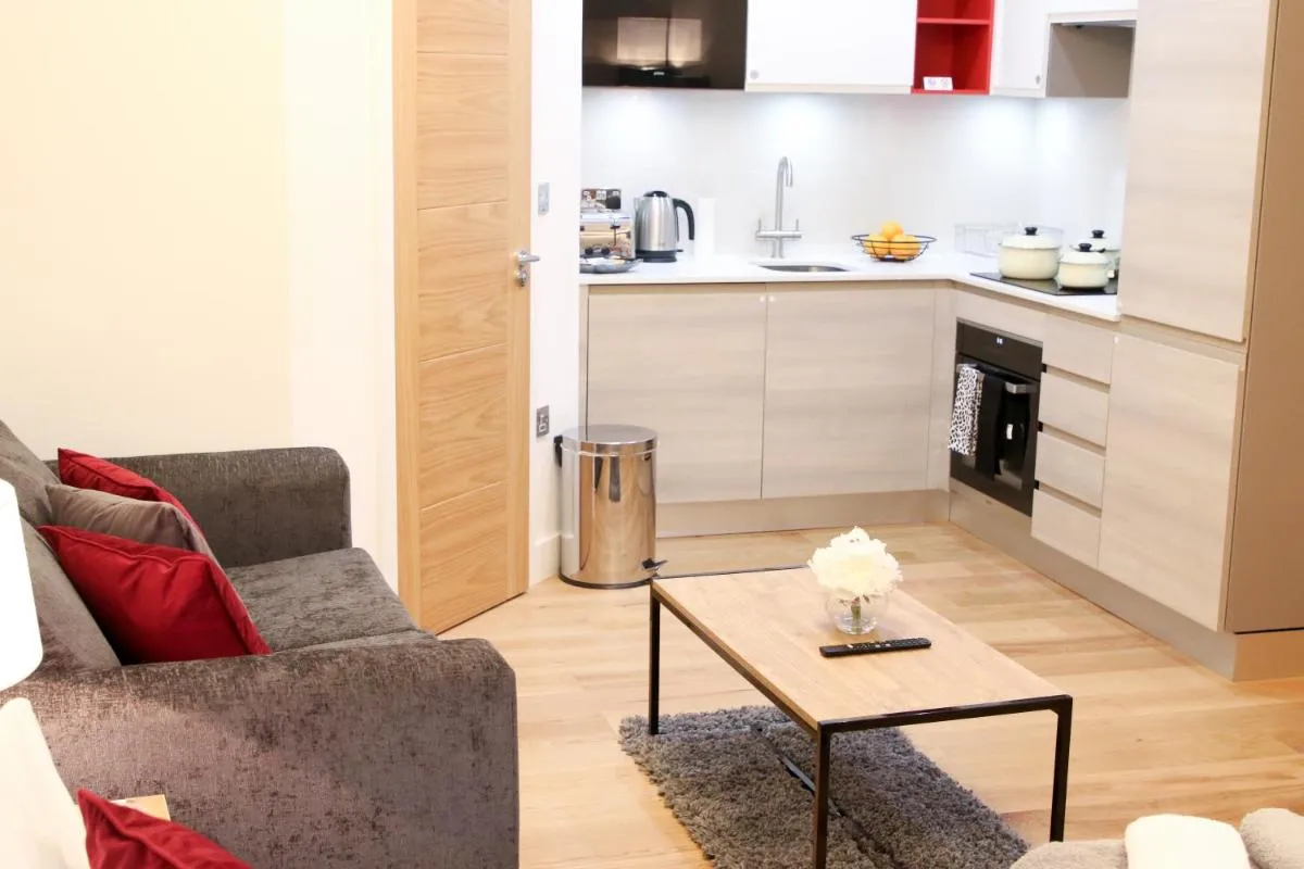 Image 3 of Executive Bright and Airy Studio Apartment in Sydenham
