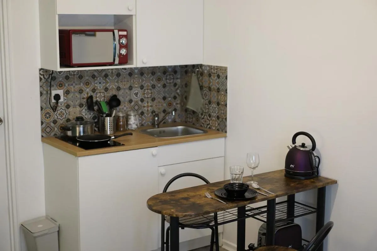 Image 3 of Exquisite Studio #4