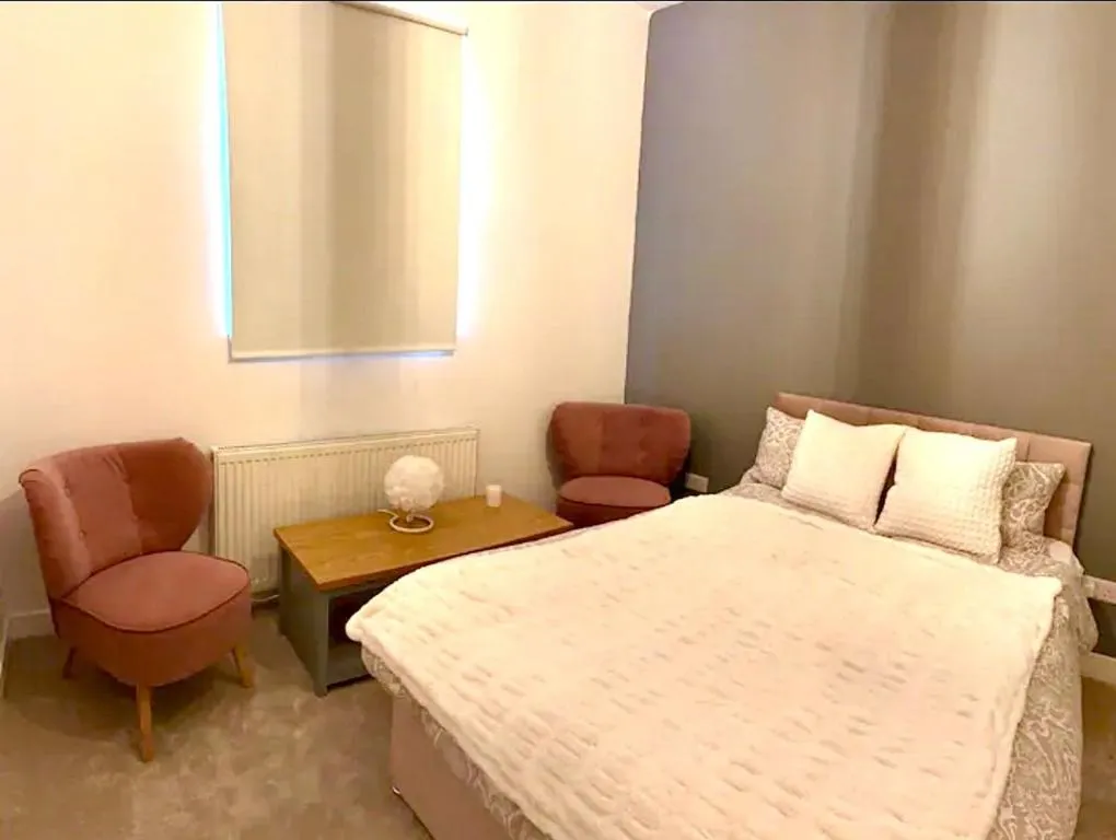 Image 1 of Fab flat