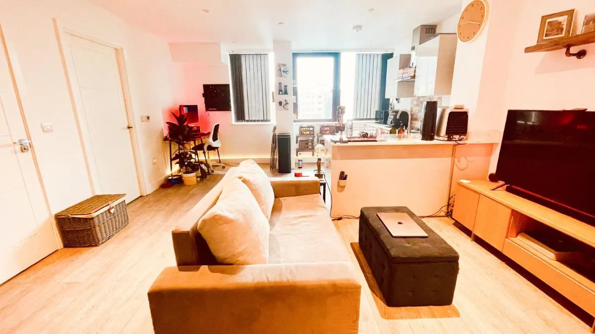 Image 3 of Fabulous modern North London apartment