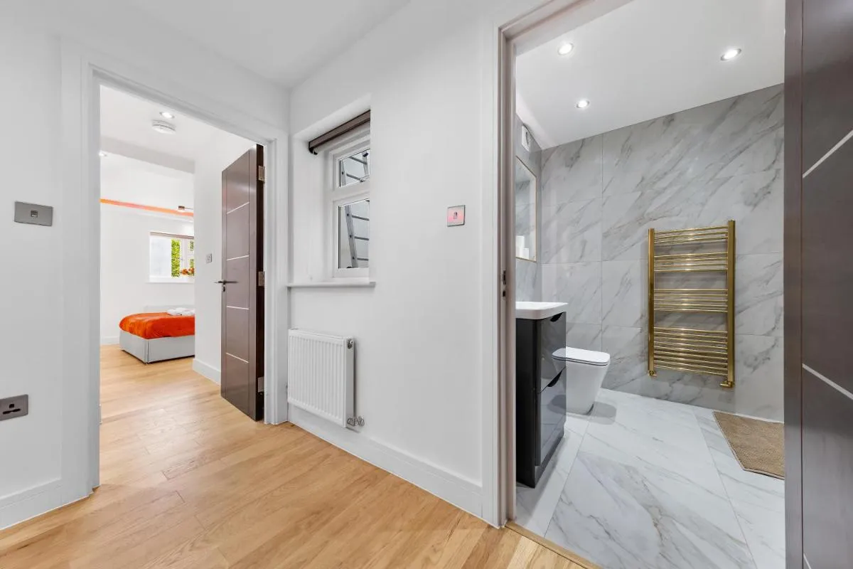 Image 3 of Family friendly 2BR Waterloo Apartment with Terrace walking distance to London Eye Big Ben and station