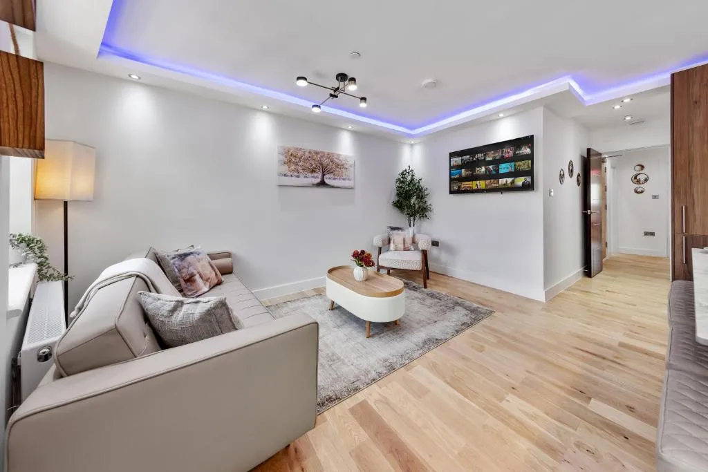 Image 1 of Family friendly 2BR Waterloo Apartment with Terrace walking distance to London Eye Big Ben and station