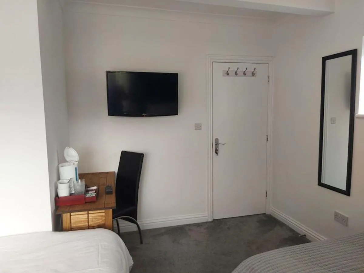Image 3 of Family room with private bathroom