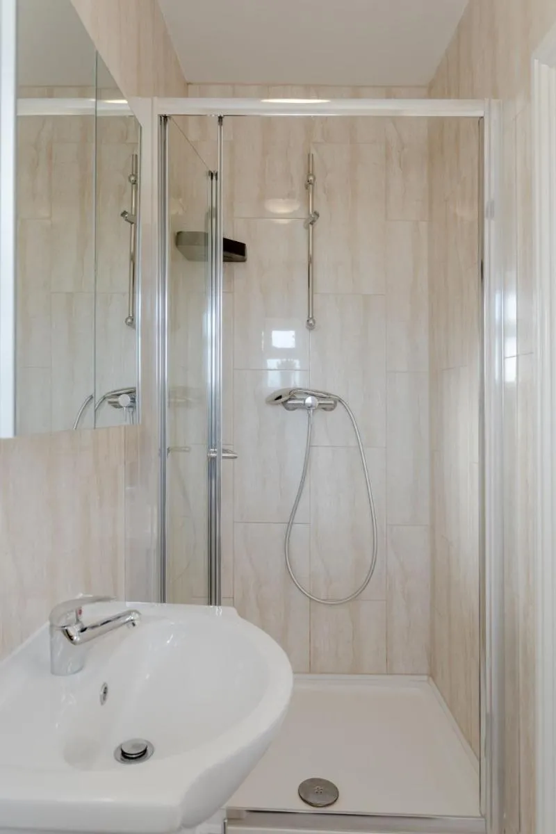 Image 4 of Family room with private bathroom