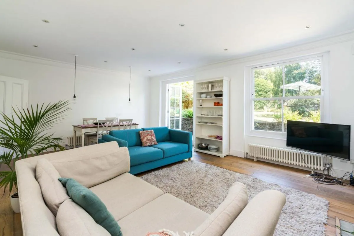 Image 5 of Fantastic 3 Bedroom Flat West Hampstead