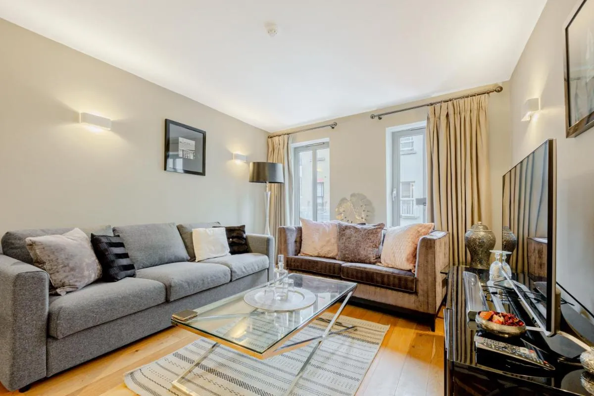 Image 5 of Fantastic Multilevel 3BR, Vibrant Angel, 5min Tube