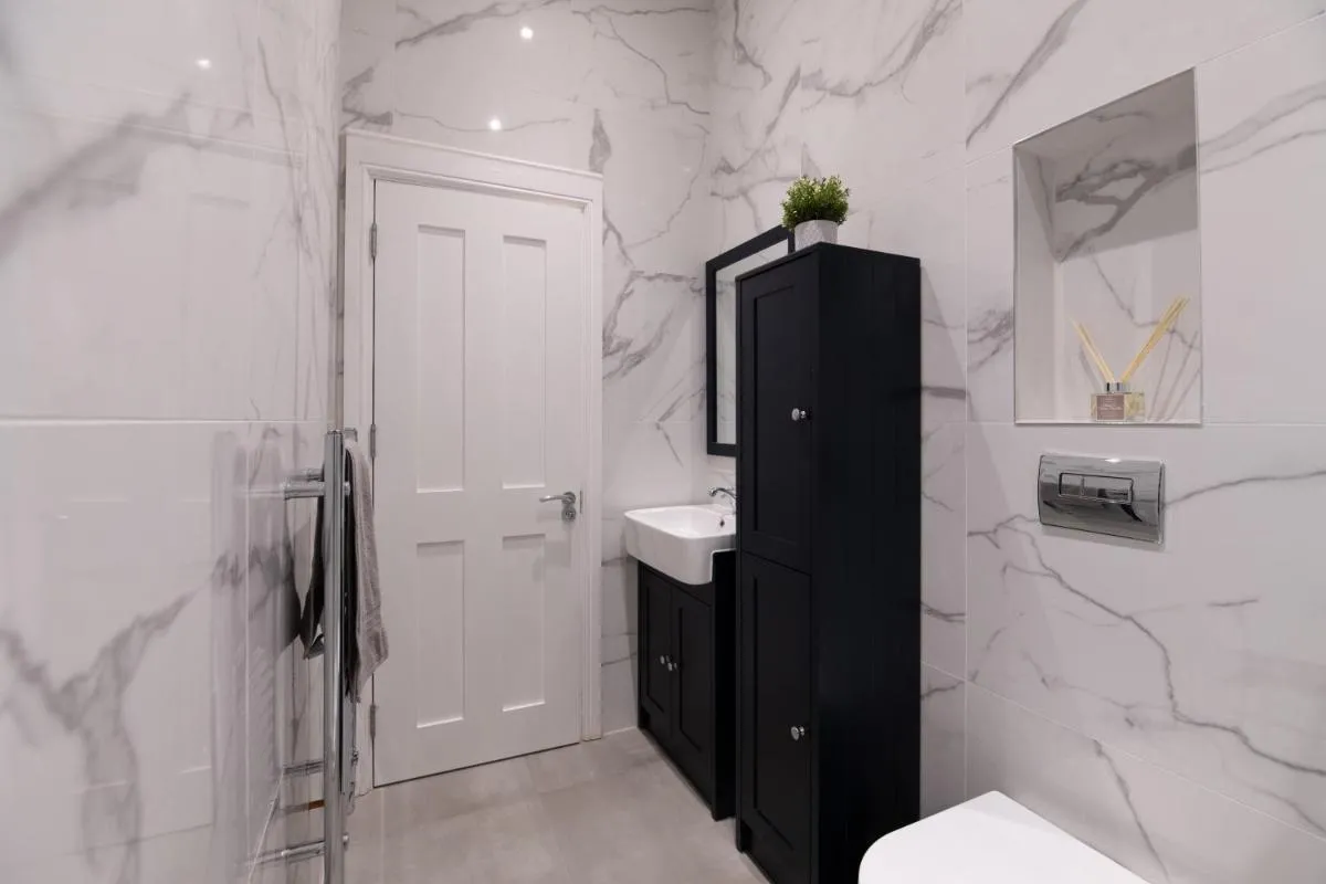 Image 3 of Fantastic New, London Apartment 3 Bed 1 Bath & Parking