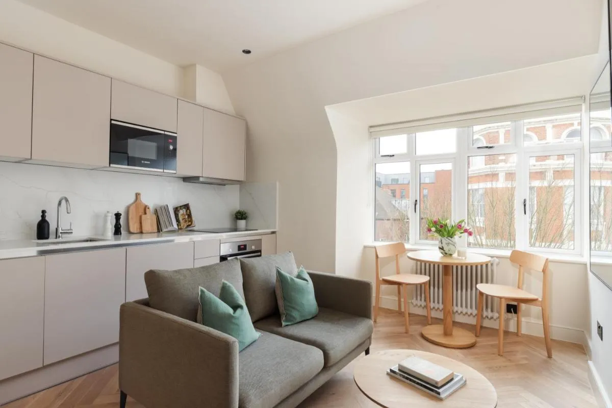 Image 4 of FiveM West Hampstead – North