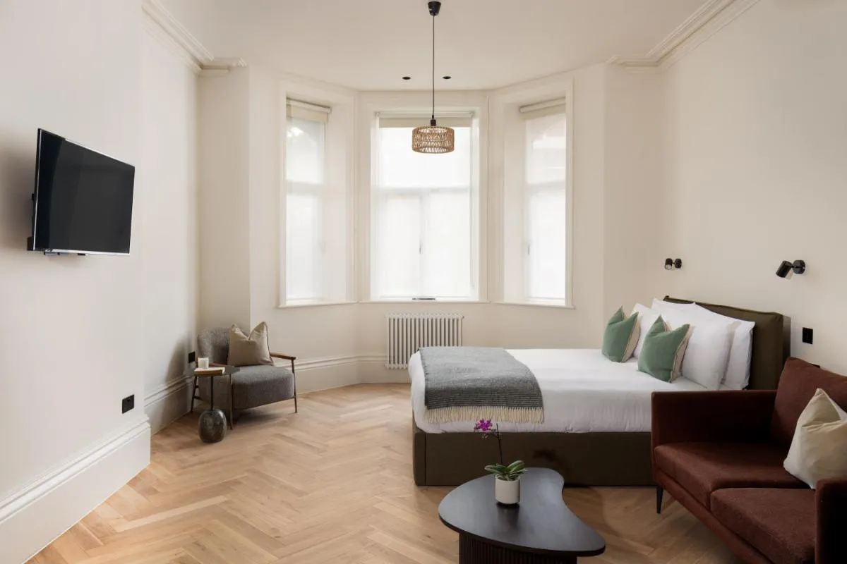 Image 5 of FiveM West Hampstead – North