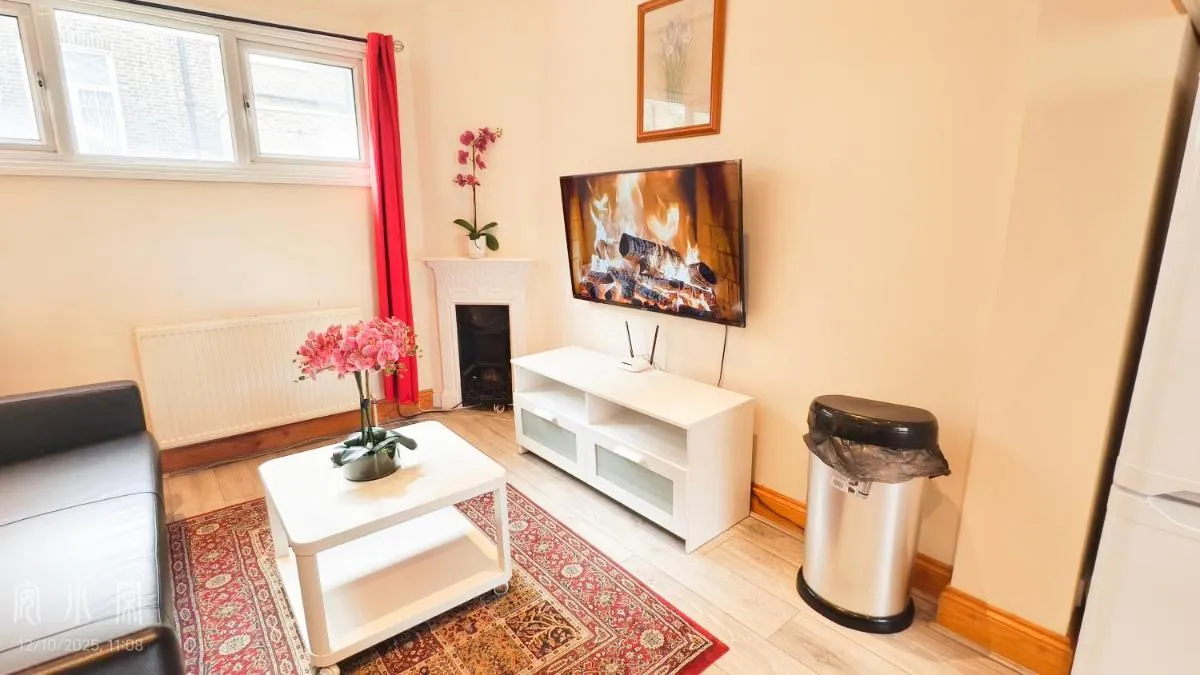 Image 4 of Flat 2, 6 Tauton Mews in Marylebone