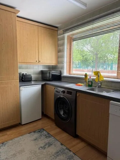 Image 4 of Flat by the Shard & Tower Bridge