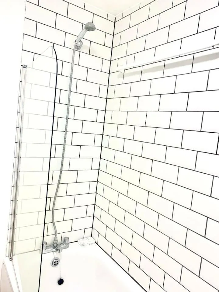 Image 4 of Flat in London- Modern 2 Bedroom Apartment Harrow near Wembley