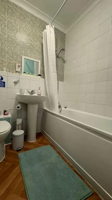 Image 5 of Flat in the heart of Camden Town