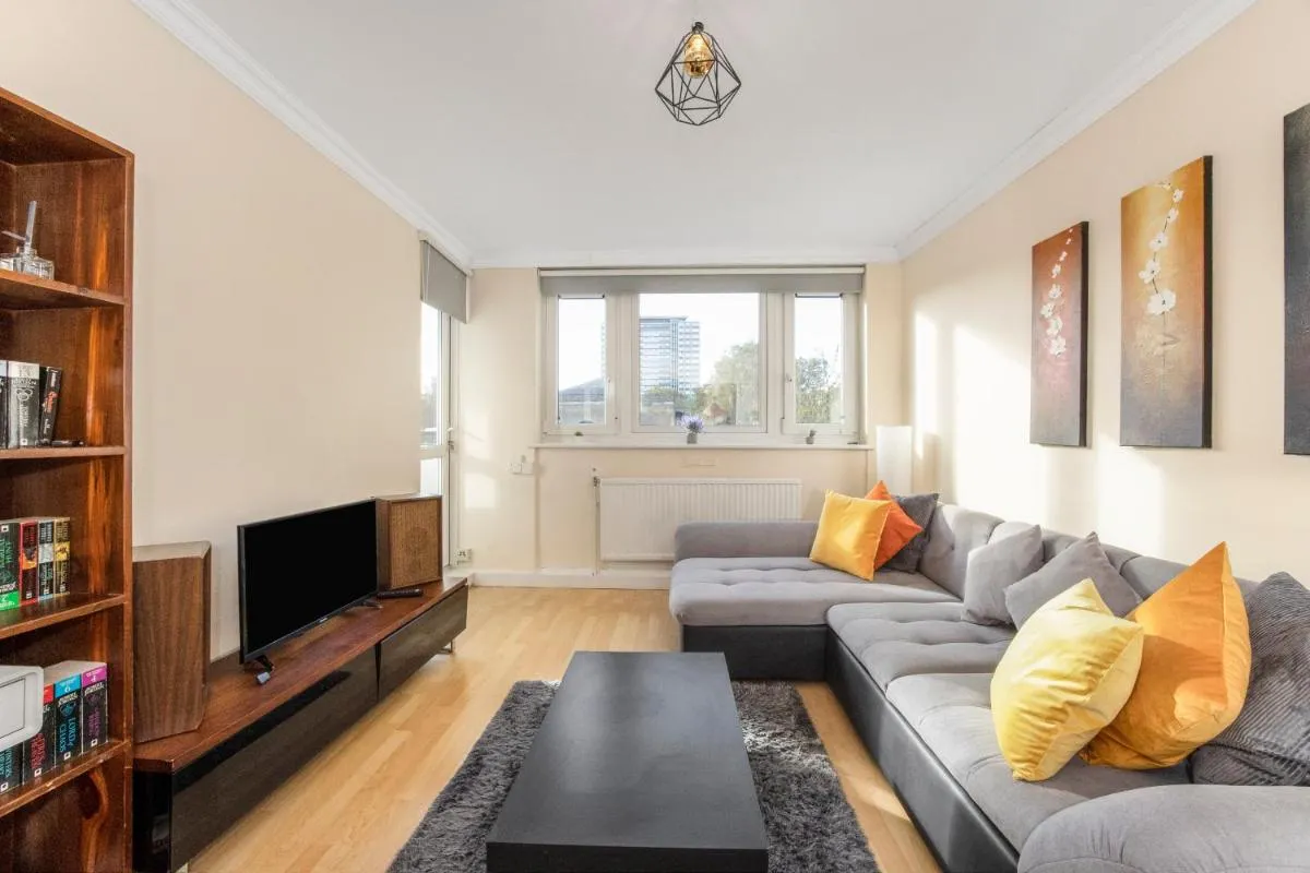 Image 5 of Flat near Angel St City University & Tube- MAC 1