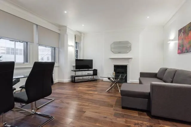 Image 5 of Fleet Street Apartment 3