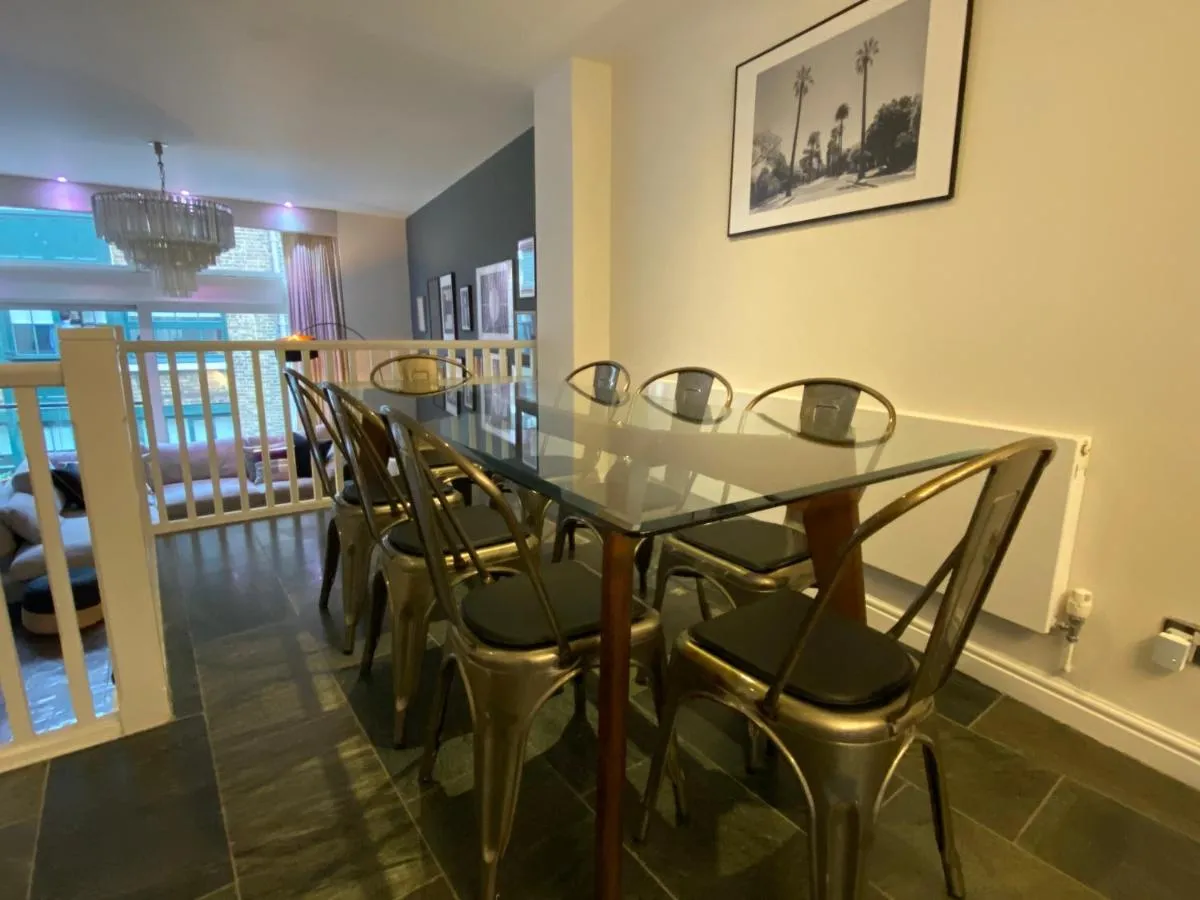 Image 3 of Foley Street Apartments