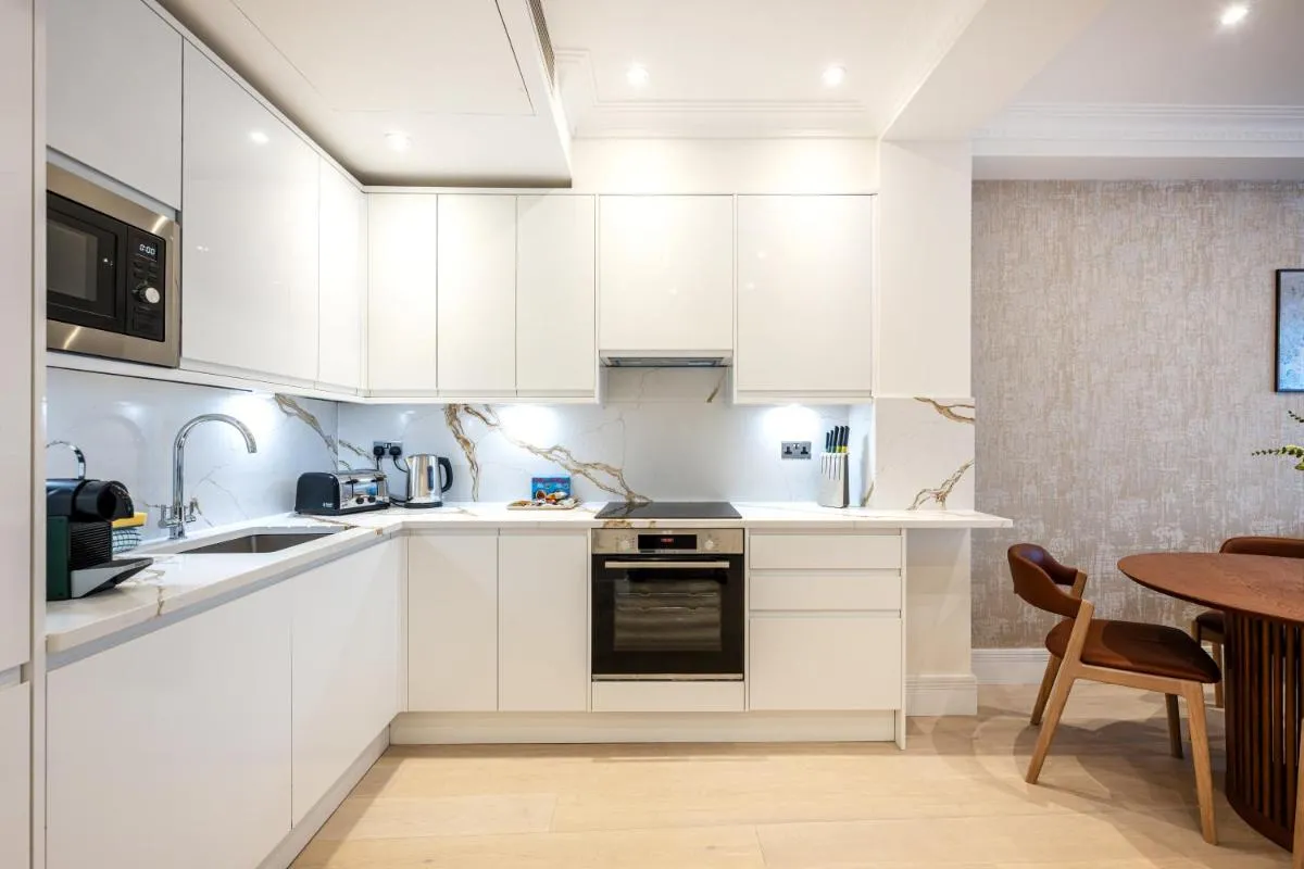 Image 4 of Fountain House Apartments – London