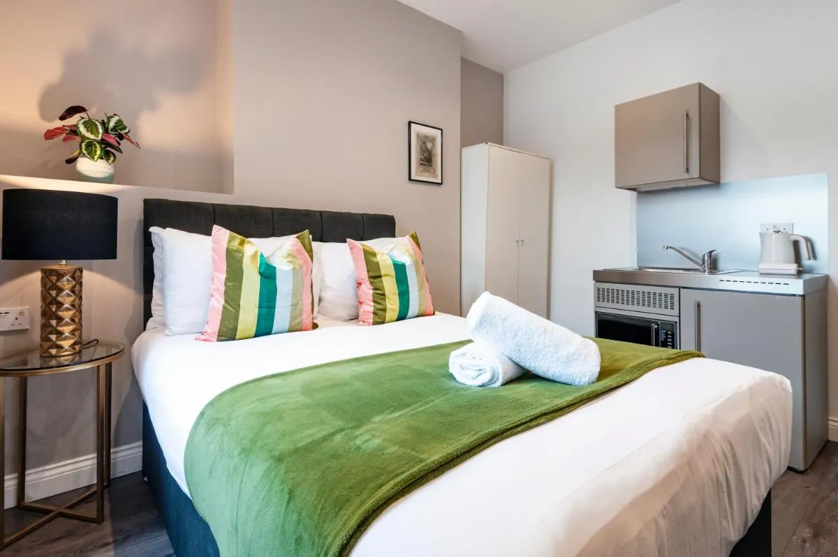 Image 4 of Fulham City Suites