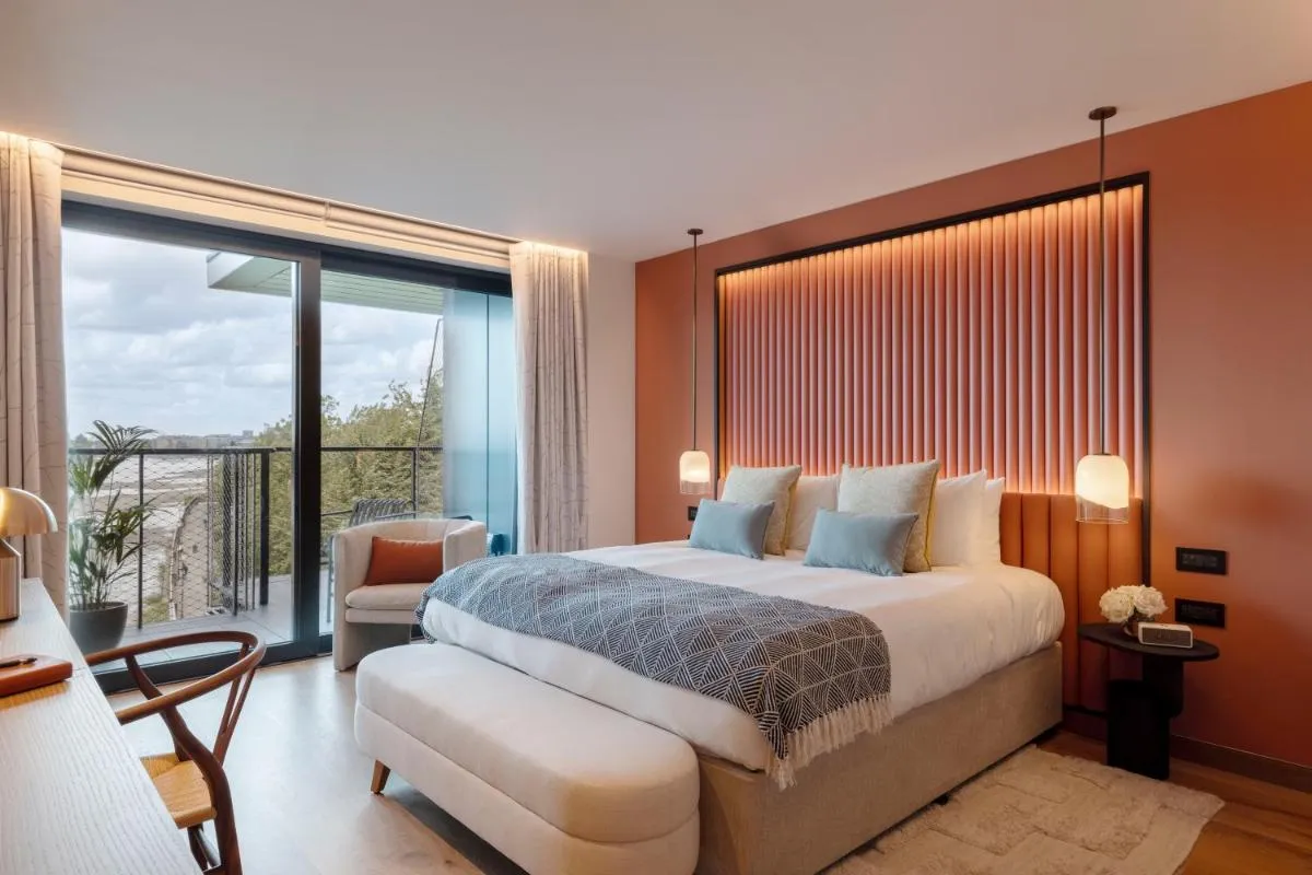 Image 5 of Fulham Pier Hotel