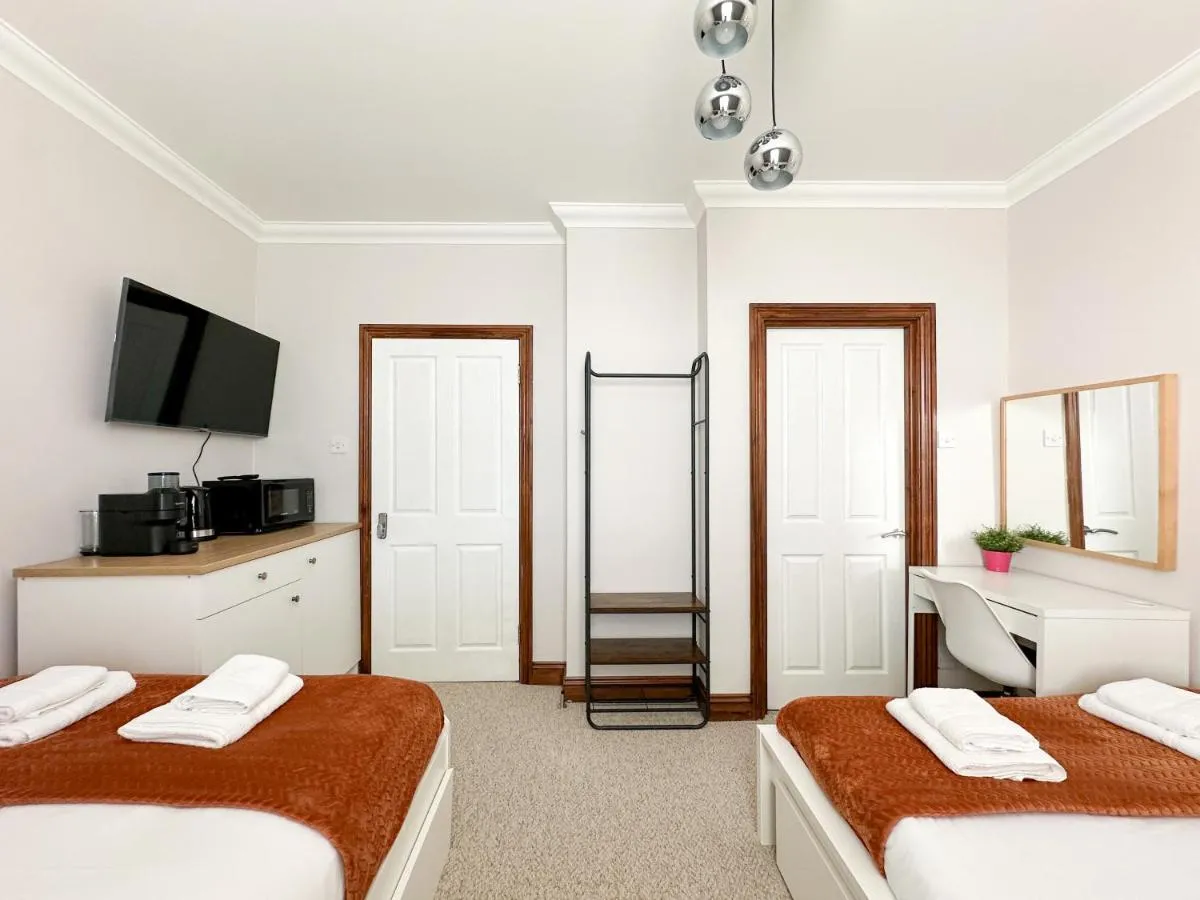 Image 3 of Fulham Rooms