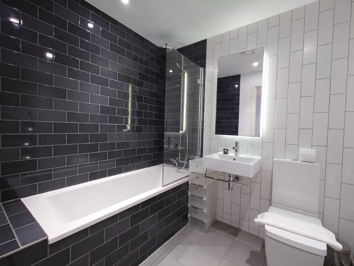 Image 5 of Fully Serviced One Bed Apartment in RW