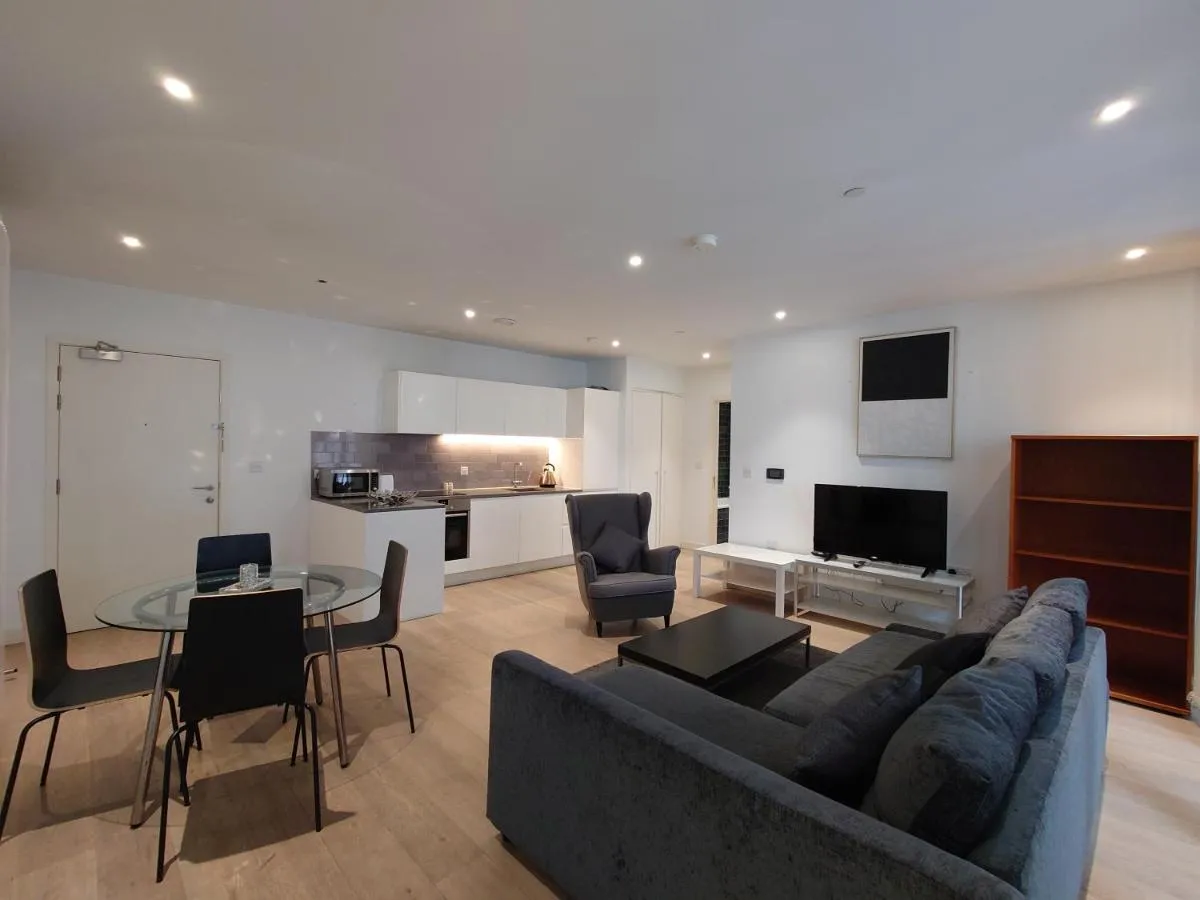 Image 3 of Fully Serviced One Bed Apartment in RW