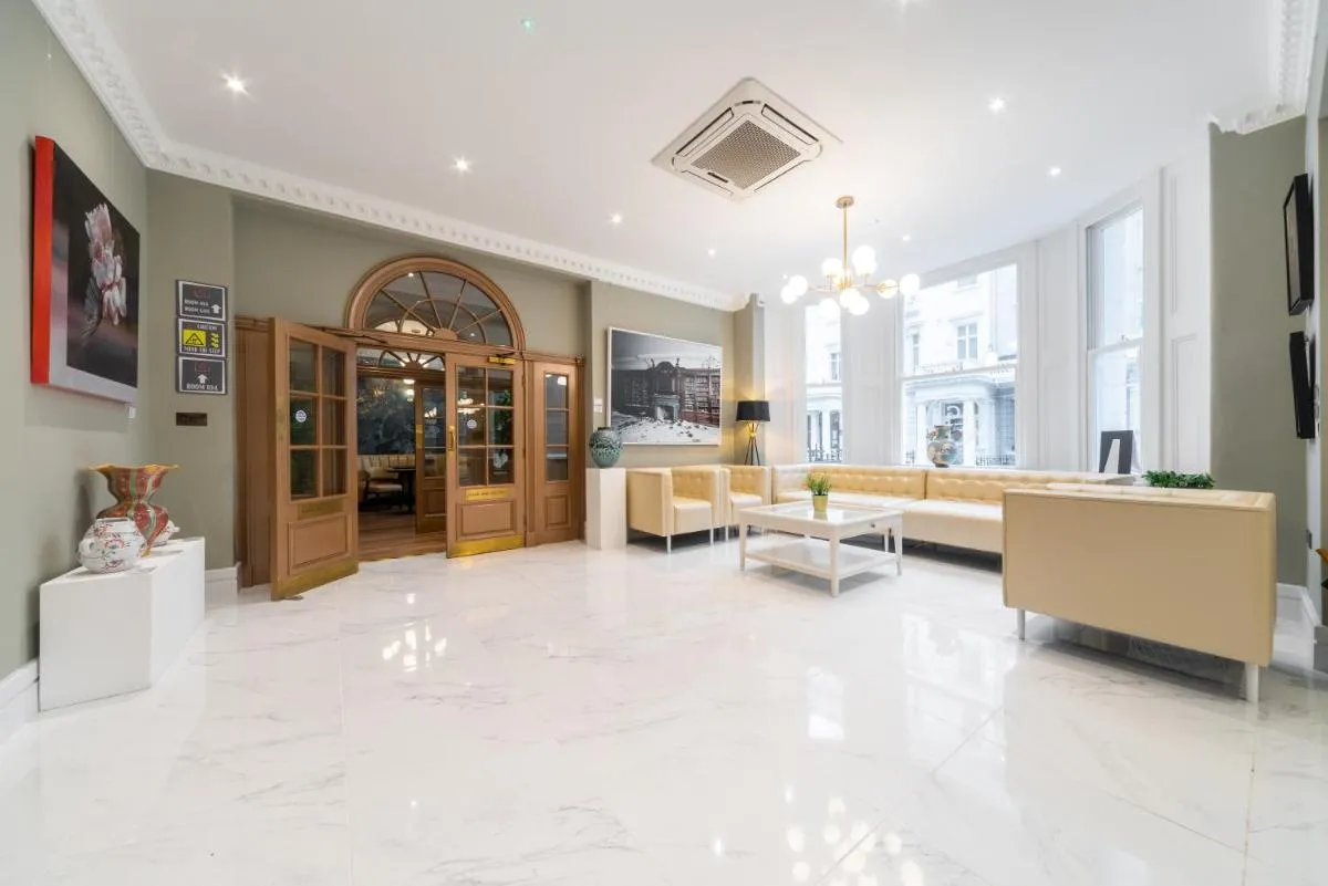 Image 5 of Gainsborough Hotel