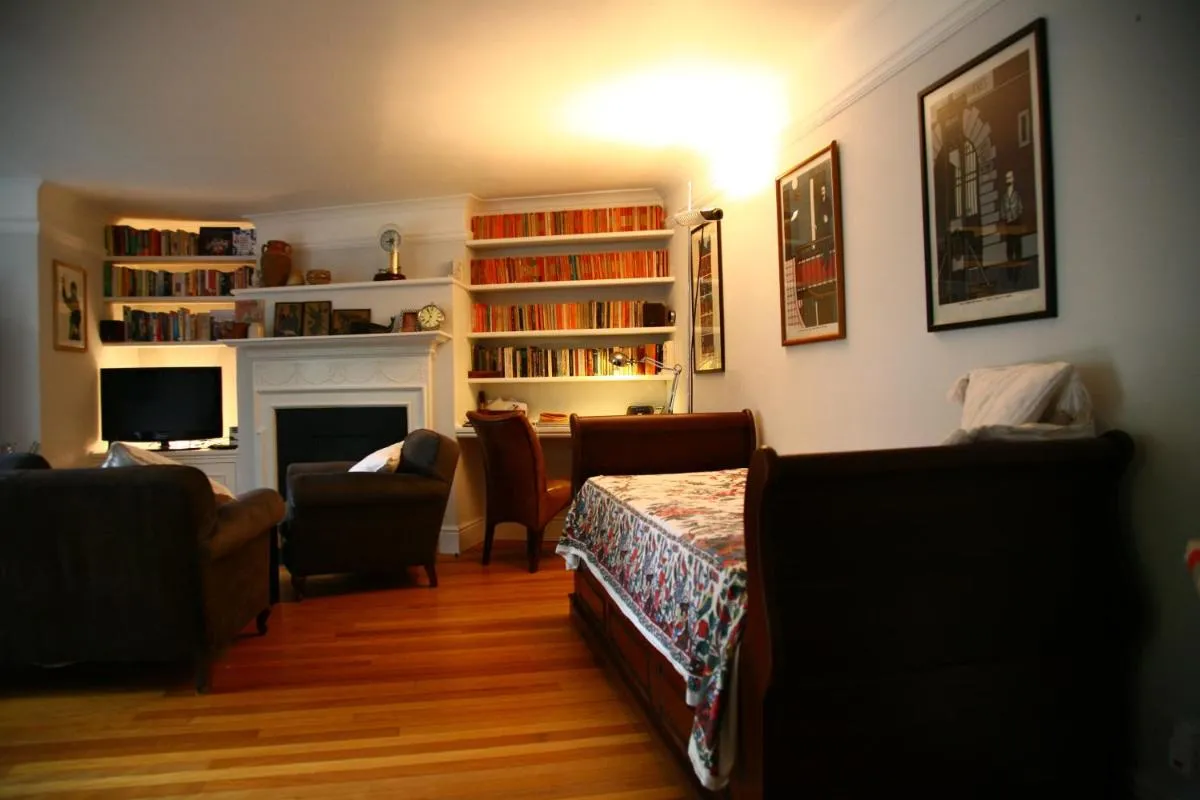 Image 5 of Garden flat in a quiet Camden spot