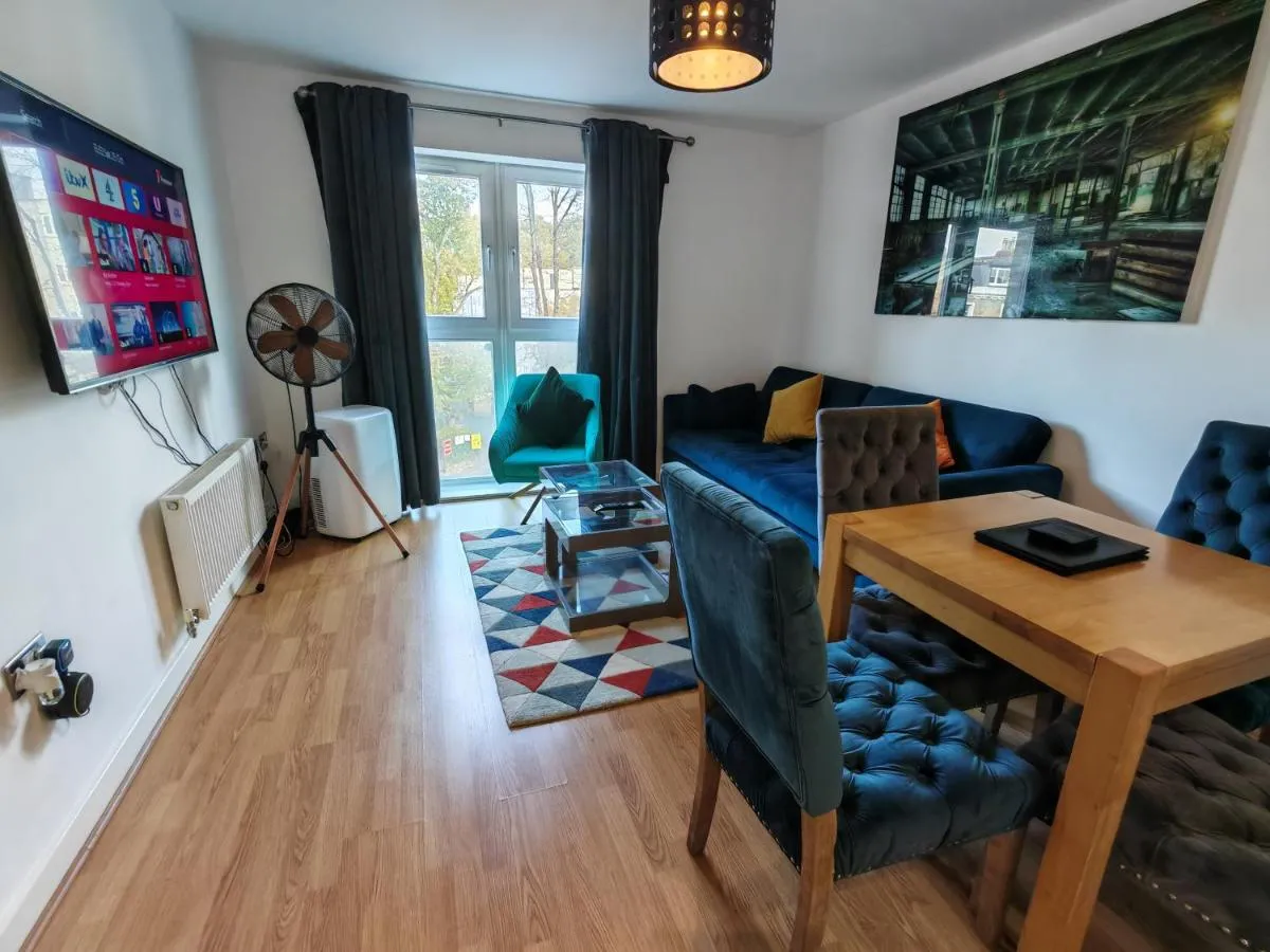 Image 4 of Garland Central City Apartment London 2