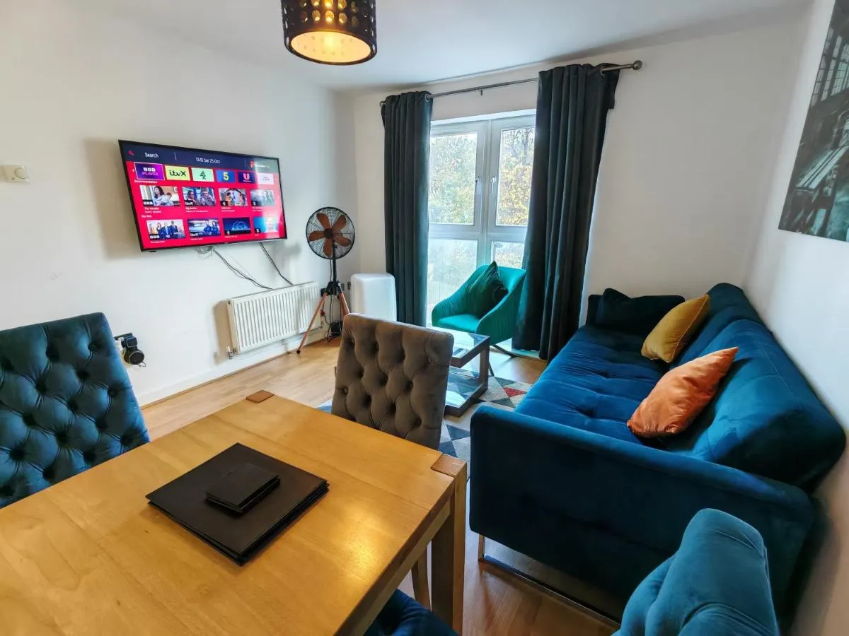 Image 5 of Garland Central City Apartment London 2