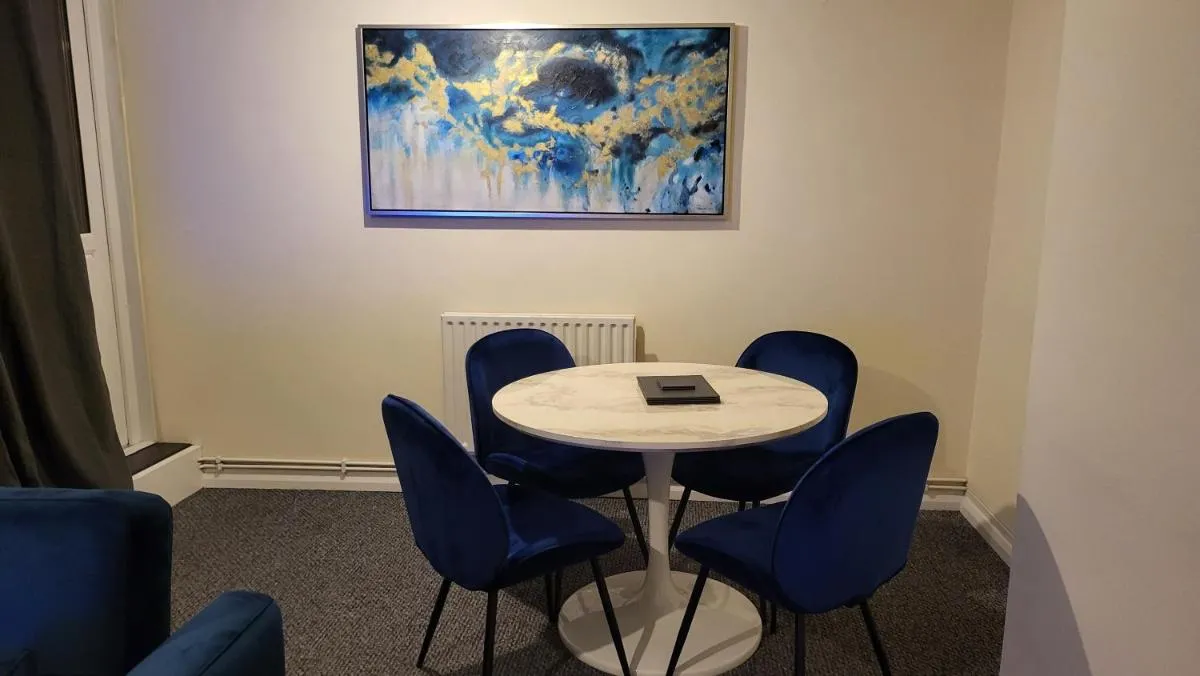 Image 4 of Garland Modern Spacious Flat, London