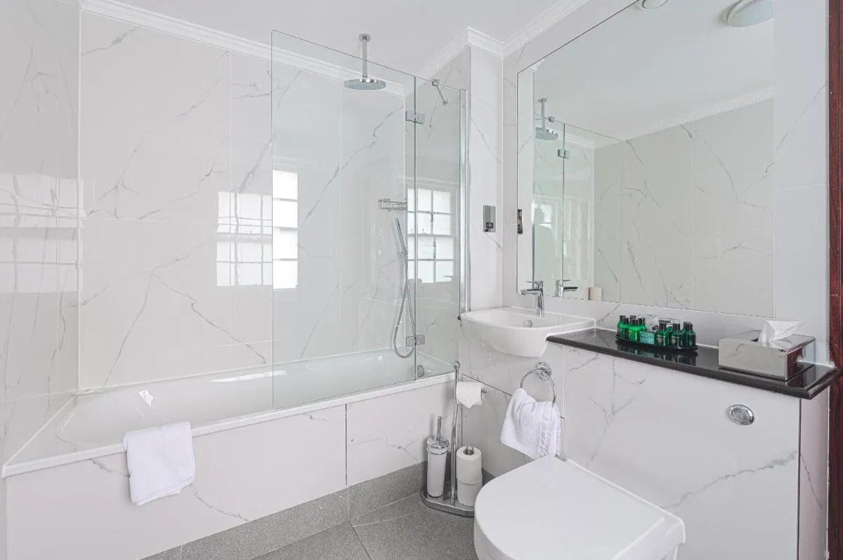 Image 3 of Gem Fitzrovia Hotel